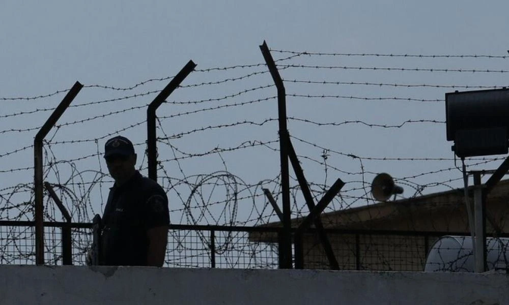 Φυλακές Κορυδαλλού: Ψάχνουν το δράστη και το φονικό μαχαίρι